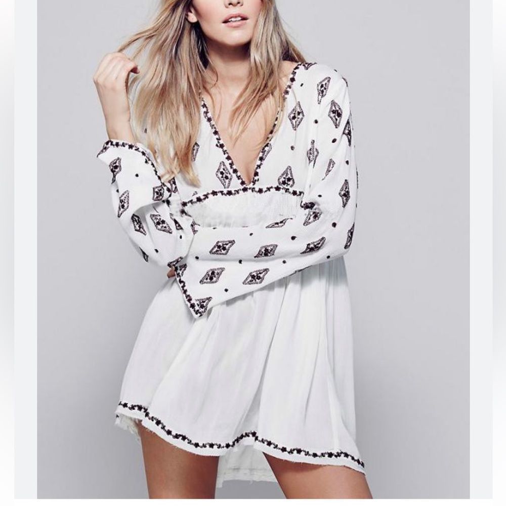 Elegant White Bohemian Women's Top